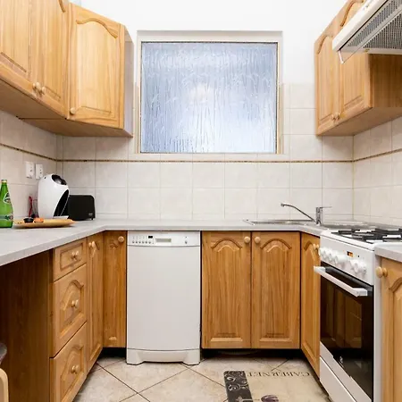 Powisle Superior By Bookinghost Varşova